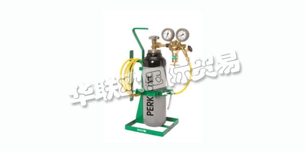 PERKEO的名字是18世紀(jì)普拉提納選舉人Karl III Philipp的宮廷小丑和矮人的名字。這個(gè)小家伙在1702年左右第一次看到了光，并用名字Clemens進(jìn)行了洗禮。十六歲時(shí)，他被卡爾·菲利普任命為宮廷小丑。選民，享受著美酒的樂(lè)趣，對(duì)年輕的克萊門(mén)斯能夠舉起酒的方式印象深刻。