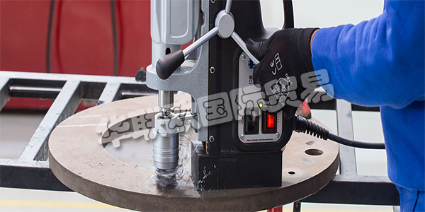 德國BDS主要產(chǎn)品:BDS鉆孔機(jī)、切割機(jī)等。BDS總部位于德國門興格拉德巴赫,他們的簡單高效策略經(jīng)過優(yōu)化,可持續(xù)生產(chǎn)最優(yōu)質(zhì)的磁芯鉆孔機(jī),巖芯鉆機(jī)和邊緣加工機(jī)。超過100個國家依靠BDS提供專業(yè),強(qiáng)大,優(yōu)質(zhì)的機(jī)器,甚至可以處理最棘手的金屬加工作業(yè)。